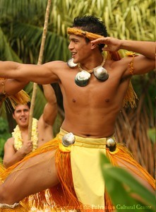 Men dancing in the Marquesas © SW